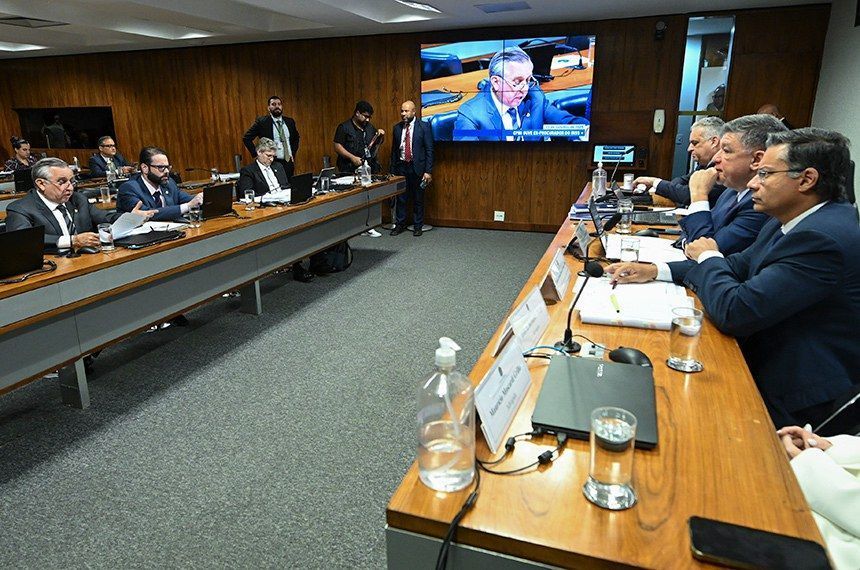 Com desistência de Vorcaro, CPMI do INSS ouve empresária ligada à Conafer