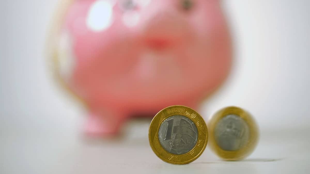 Fevereiro registra saque recorde na poupança, ultrapassando R$ 11 bilhões