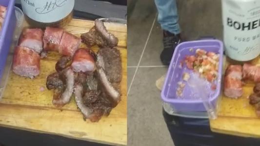 Imagem mostra carne, cerveja e até um recipiente com vinagrete