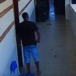 Vídeo: adolescente invade escola e tenta esfaquear colega em Minas