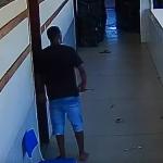Vídeo: adolescente invade escola e tenta esfaquear colega em Minas