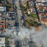 Incêndio na Avenida Antônio Carlos  trava trânsito na região Noroeste de BH 