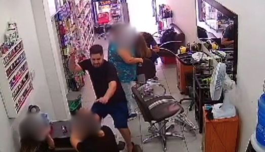 Homem invade salão de beleza e mata ex-companheira a facadas em São Paulo | CNN Brasil