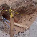 Moradores denunciam transtorno causado por abertura de cratera de 80 metros em rua de Sabará