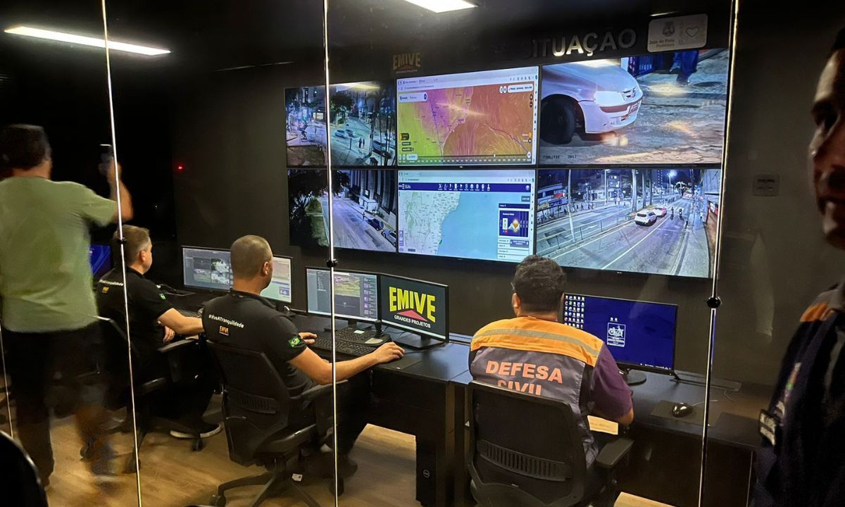 Sala de Situação Integrada está de plantão diante de previsão de chuvas contínuas em Juiz de Fora