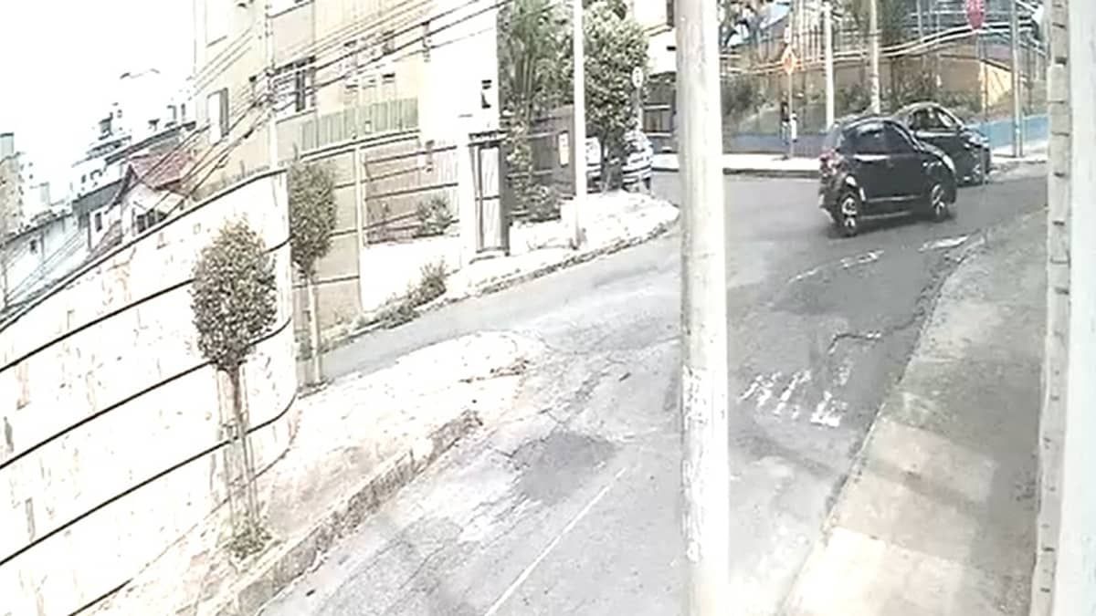 Vídeo mostra momento que homem é baleado em frente a escola particular de BH