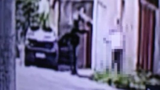 Imagens de segurança flagraram o momento do crime