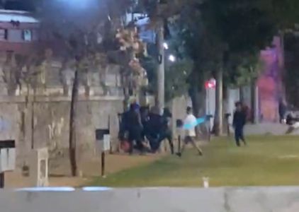 Imagens filmadas por populares mostraram o momento das agressões brutais
