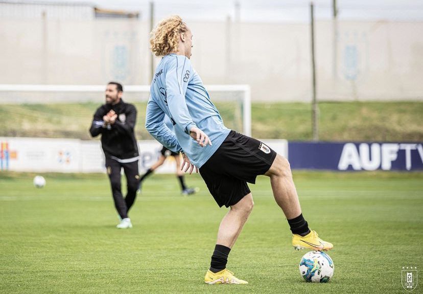 Corinthians encaminha contratação de Franco Delgado, uruguaio de 18 anos