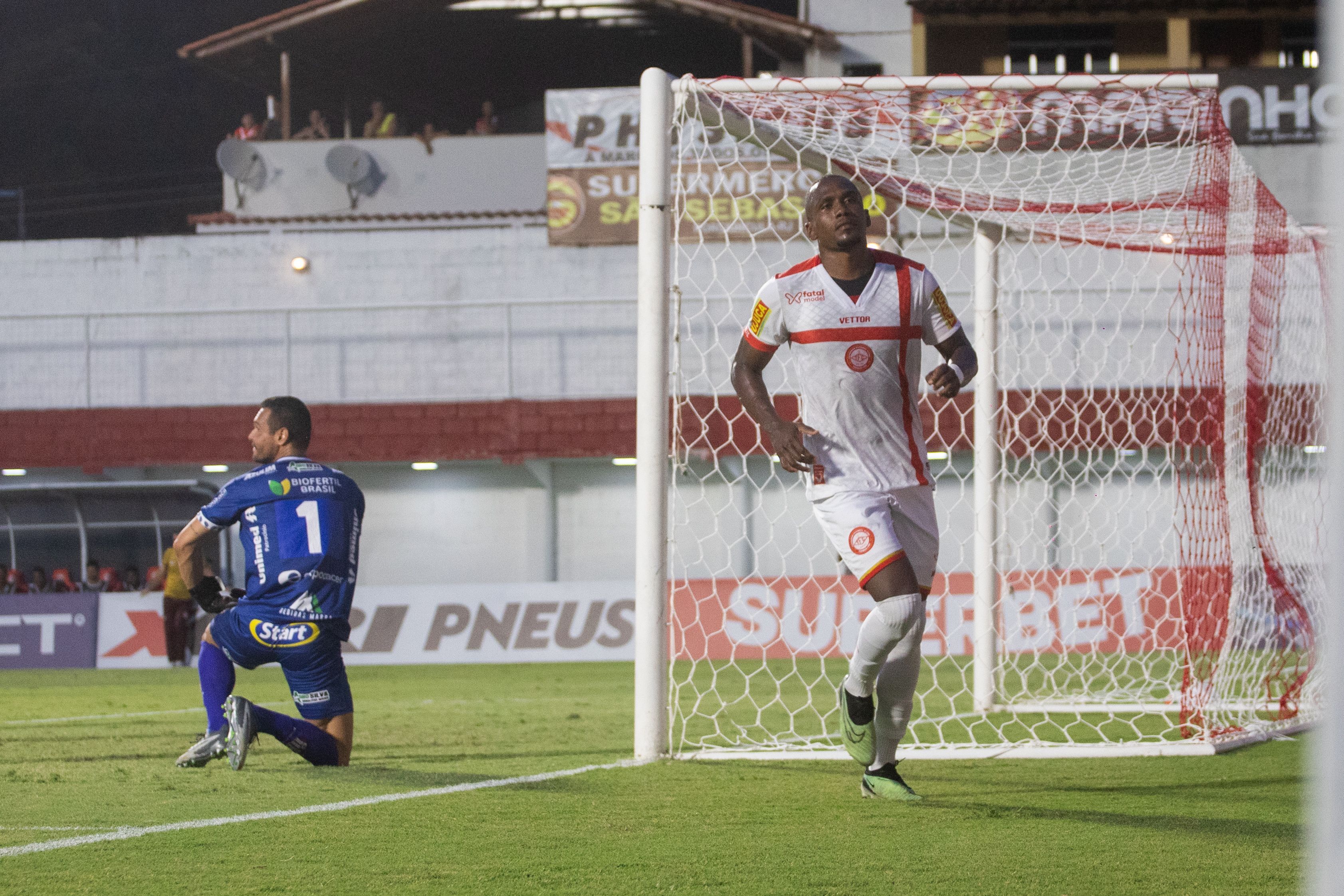 Tombense goleia Patrocinense e se mantém vivo na luta pela classificação no Mineiro