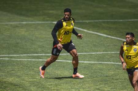 Último treino antes do duelo com o Fluminense