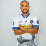 Ex-jogador do Cruzeiro, Alexandre Souza recebe alta e se recupera em casa após acidente