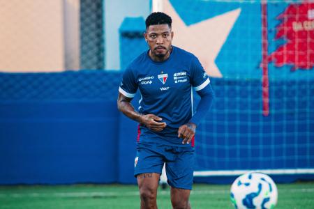 Marinho durante treino do Fortaleza