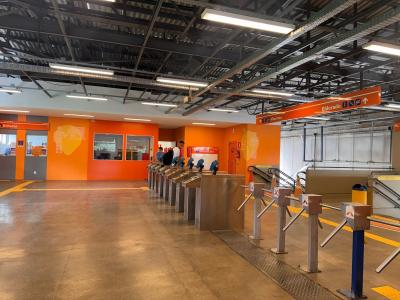 Catracas em uma estação de metrô em Belo Horizonte