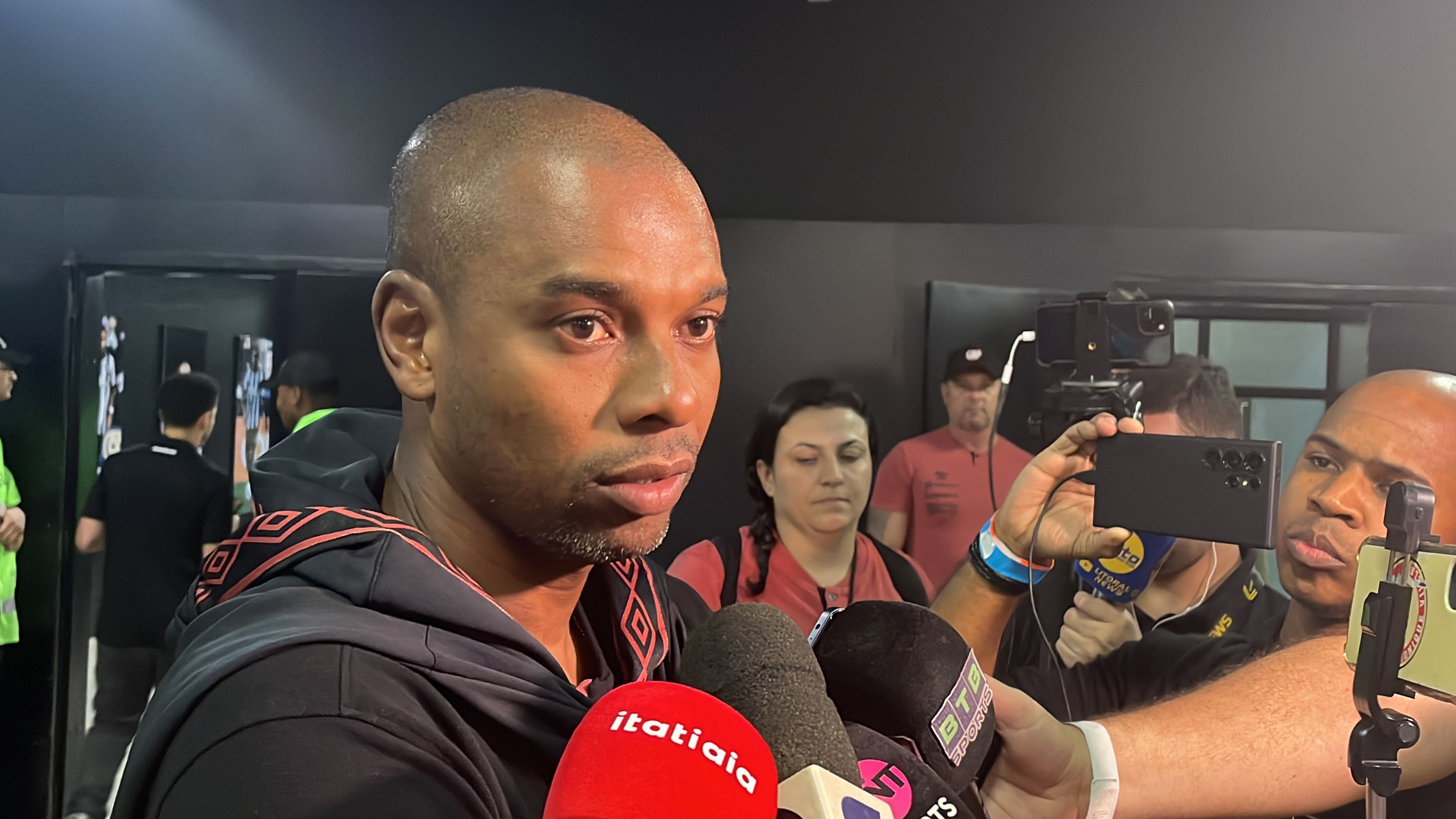 Fernandinho avalia os empates sofridos pelo Athletico nos acréscimos