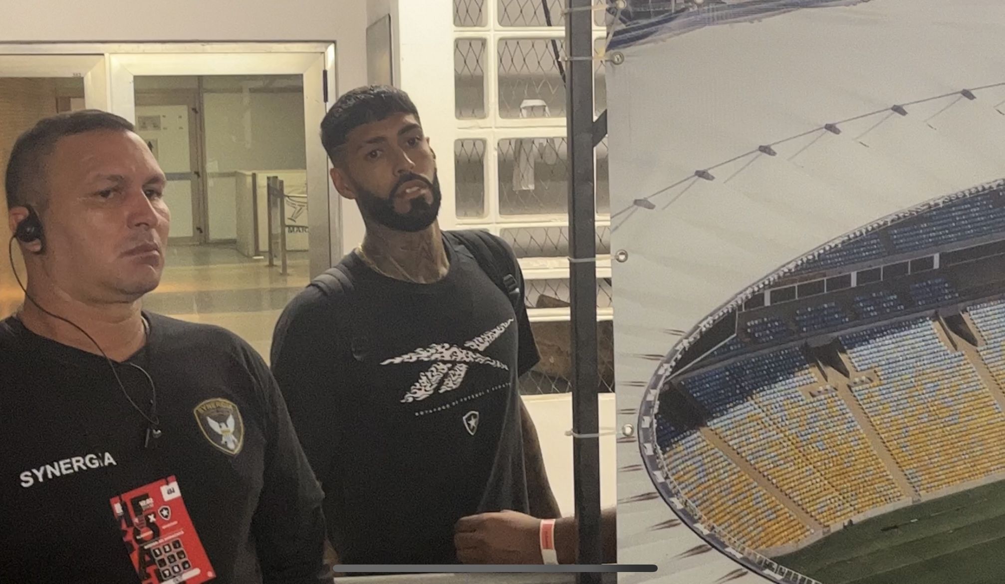 Após briga, time do Botafogo é 'proibido' de falar, e Barboza sai sem dente