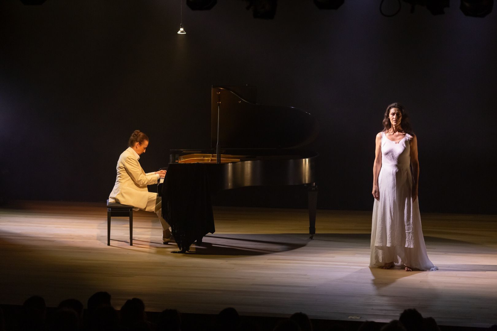 'Balada Acima do Abismo': peça com Maria Fernanda Cândido estreia em BH