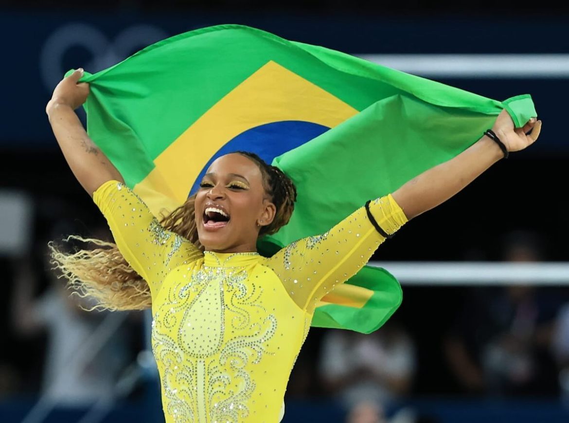 Rebeca Andrade conquista prata no individual geral na ginástica