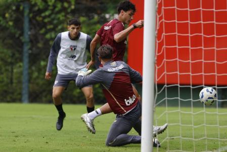 Time profissional do São Paulo goleou o sub-20 por 6 a 0