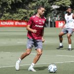 São Paulo conta com garotos, e Zubeldía passa orientações em atividade