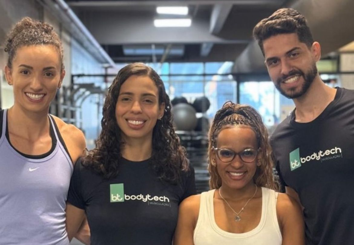 Rebeca Andrade causa alvoroço em passagem por BH