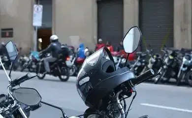 Ministério do Trabalho pede suspensão do serviço de moto por app até regulamentação