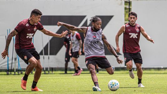 Jogadores do Vitória durante treino no CT Manoel Pontes Tanajura