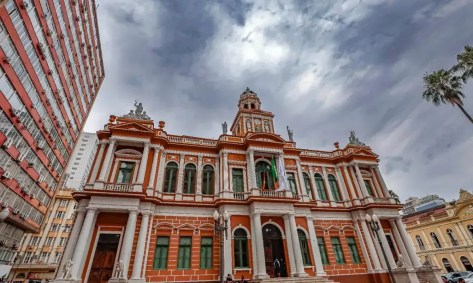 Nível ultrapassou cota no Centro histórico de Porto Alegre