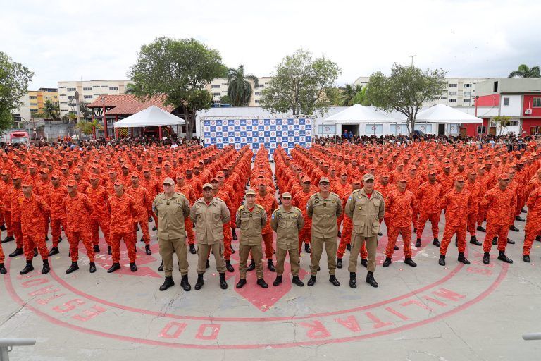 Quer ser oficial dos Bombeiros do RJ? Concurso abre 50 vagas e salário de até R$ 9,3 mil