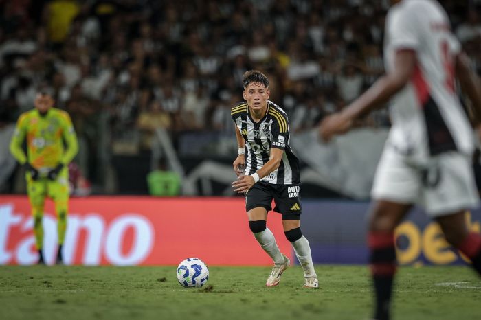 Zagueiro de 18 anos estreou neste domingo (13) pelo Atlético 