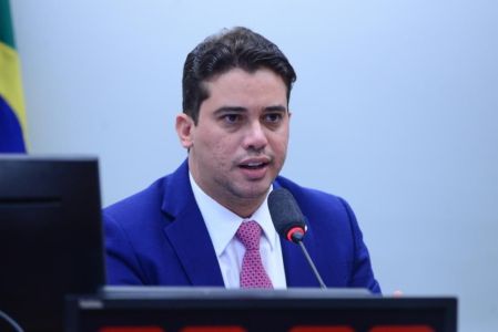 O Deputado Federal Júnior Mano (PSB-CE)
