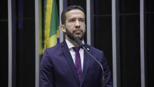 Conselho de Ética da Câmara vota agora ação contra Janones; acompanhe ao vivo | CNN Brasil