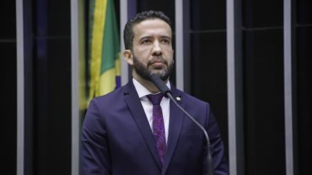 Conselho de Ética da Câmara vota agora ação contra Janones; acompanhe ao vivo | CNN Brasil
