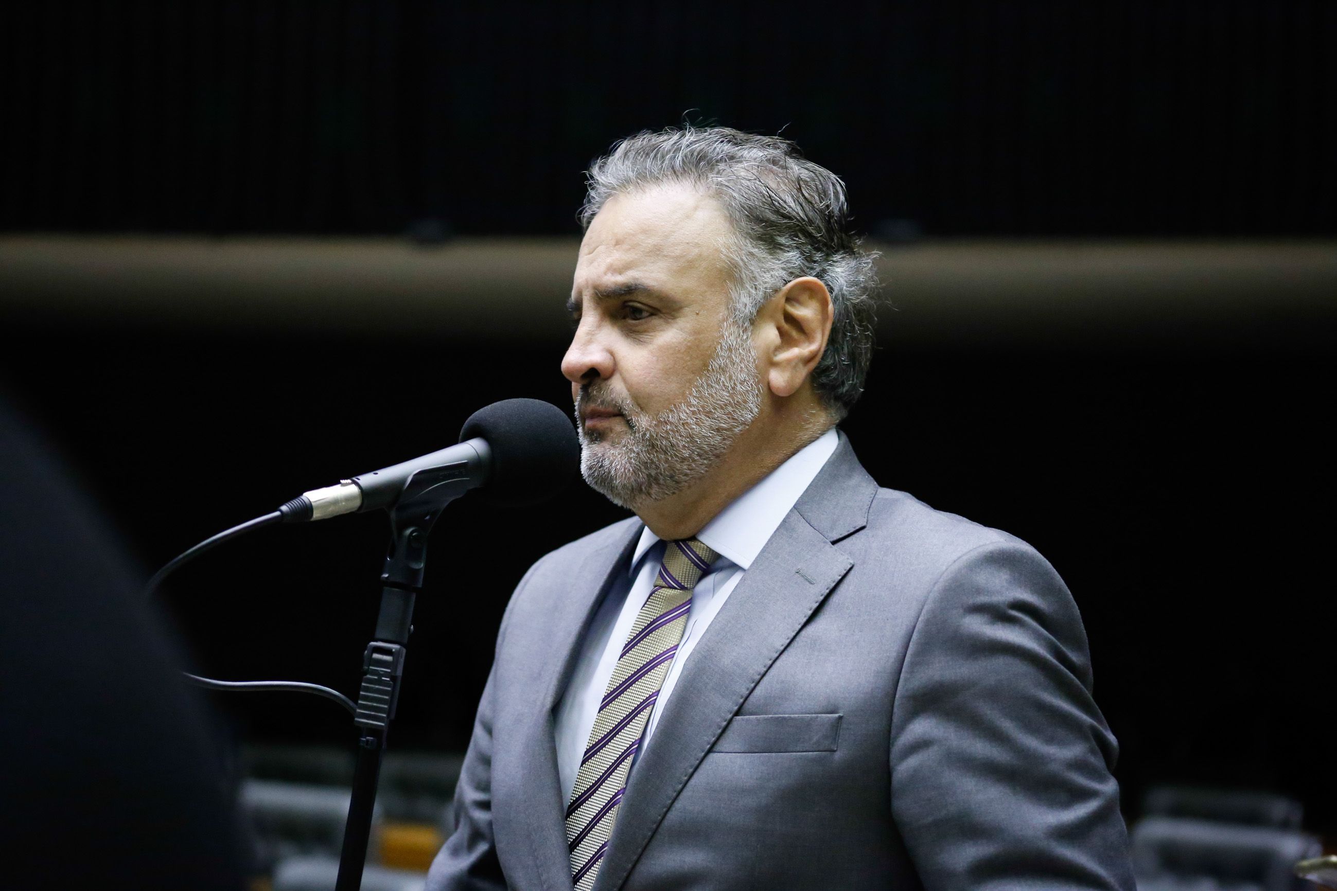 Tucanos e partidos aliados discutem candidatura de Aécio Neves à Presidência