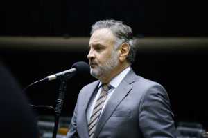Tucanos e partidos aliados discutem candidatura de Aécio Neves à Presidência