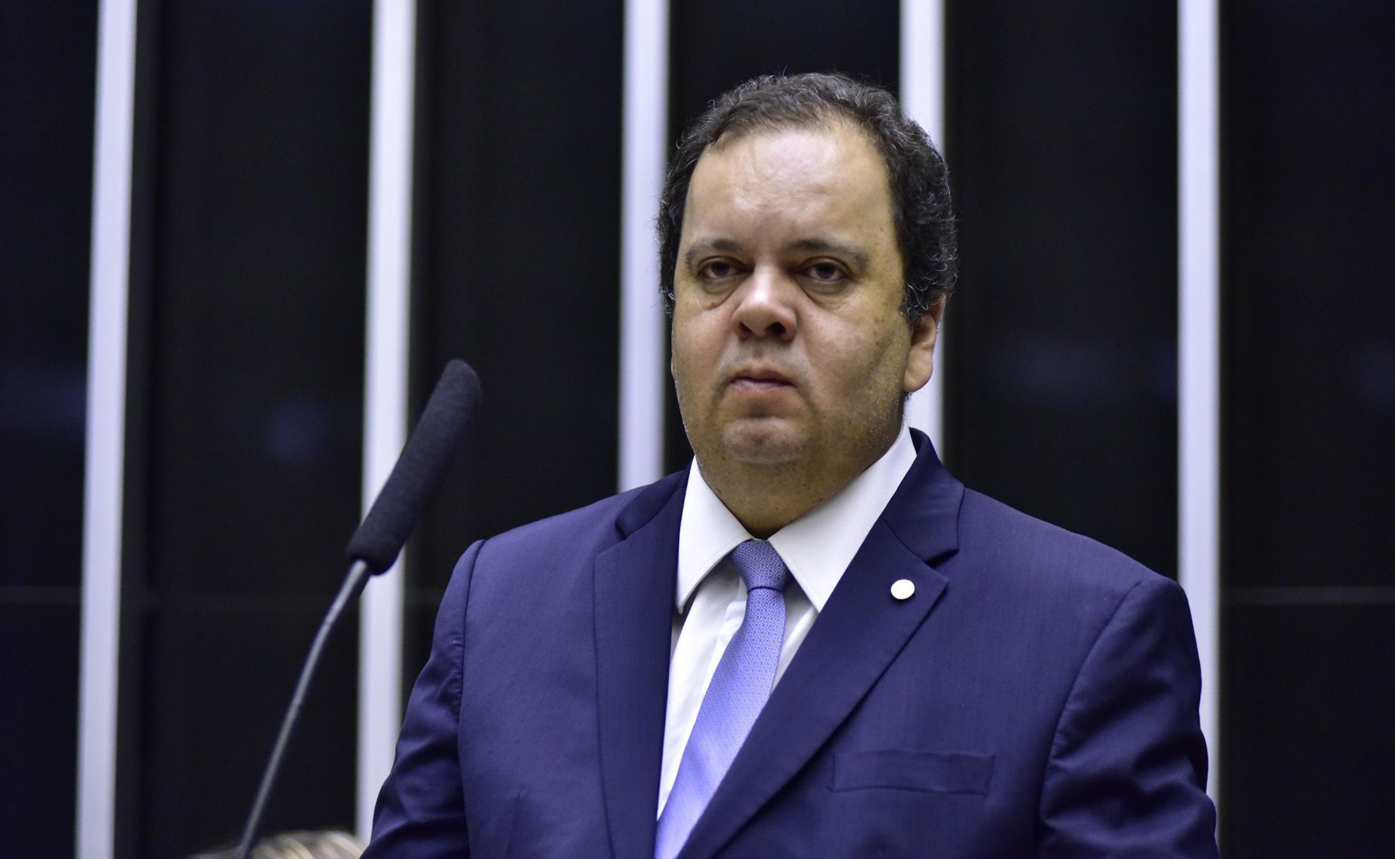 Elmar Nascimento finca o pé e mantém candidatura à presidência da Câmara