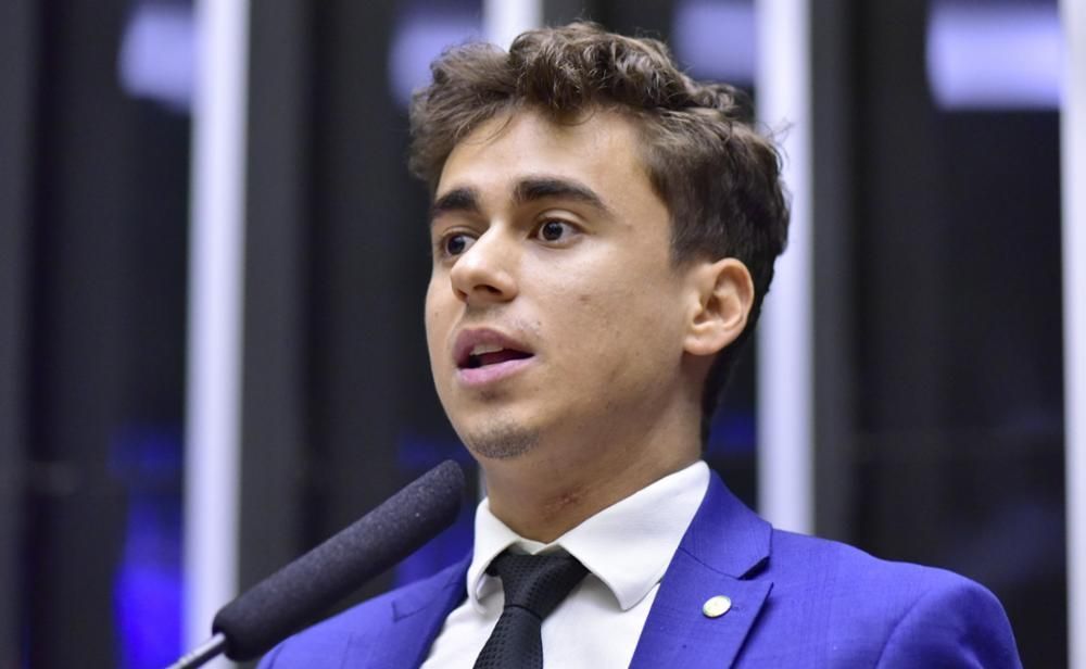 Em derrota para o governo, Nikolas Ferreira é eleito presidente da Comissão de Educação da Câmara