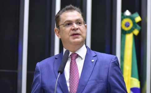 sostenes cavalcante