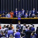 Câmara aprova projeto que regulamenta as apostas esportivas no país; texto segue para sanção