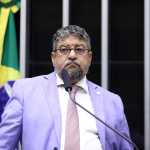 PGR pede inquérito contra Washington Quaquá, vice do PT, por tapa em deputado