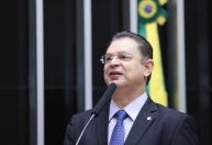 Oposição protocola nova PEC da Anistia em reação a decisão de Moraes de suspender a Dosimetria