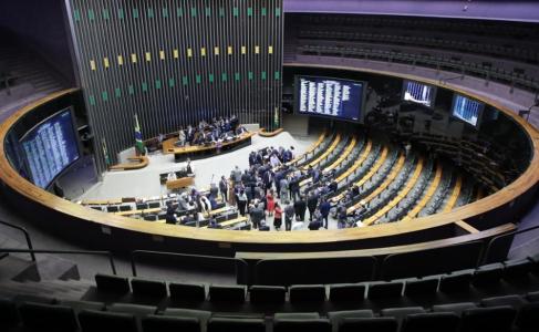 Câmara quer ouvir “diretor do arroz” sobre polêmica envolvendo leilão | CNN Brasil