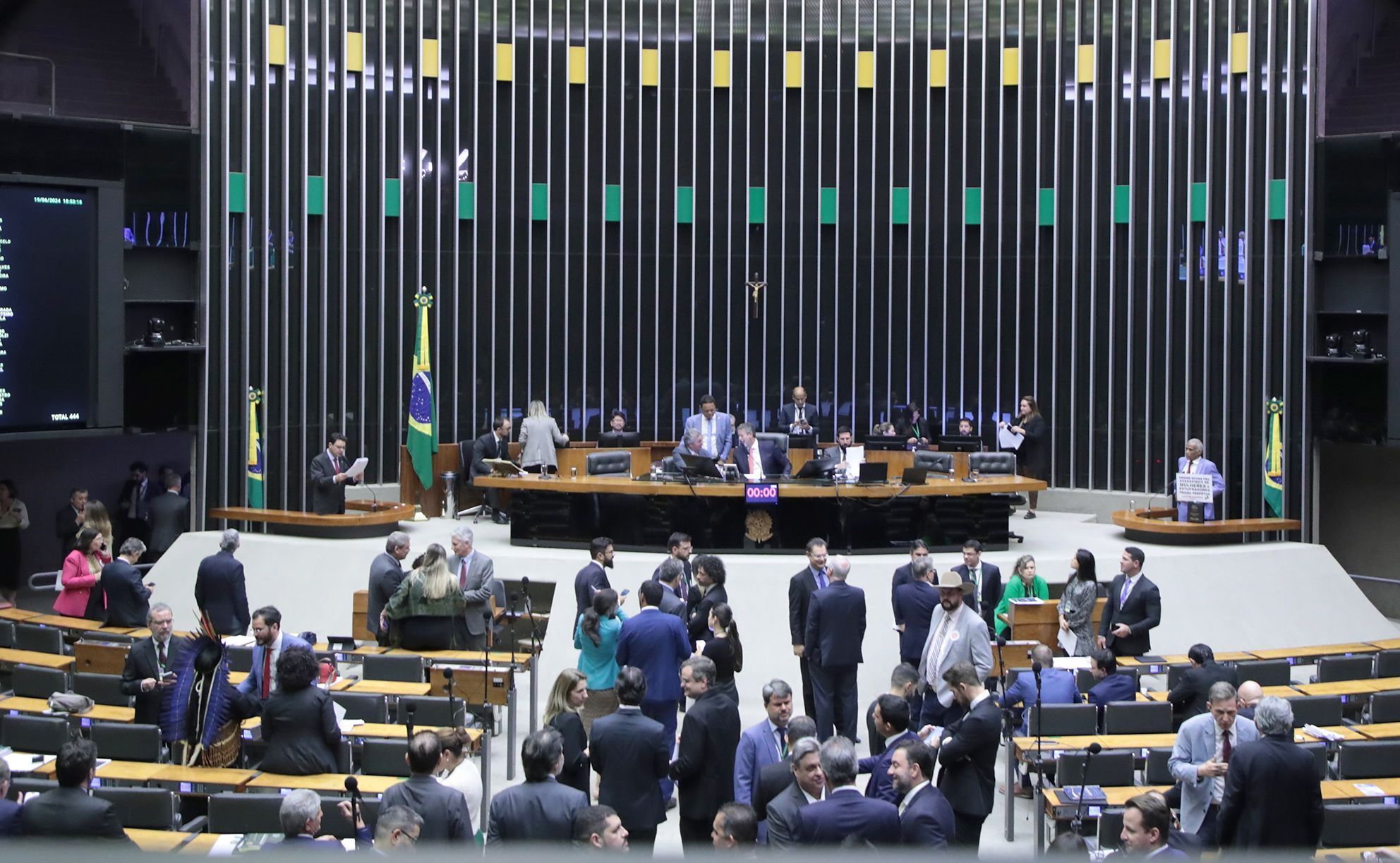 Câmara aprova limite para decisões individuais no STF