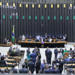 Corregedor da Câmara deve apresentar até quarta parecer sobre processos contra deputados