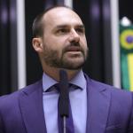 Eduardo Bolsonaro sobe tom contra Moraes após pedido de investigação no STF