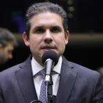Câmara vai votar na próxima semana projeto que combate a “adultização” de crianças na internet