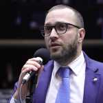 Líder da oposição, deputado do PL vai relatar projeto que limita decisões individuais no STF