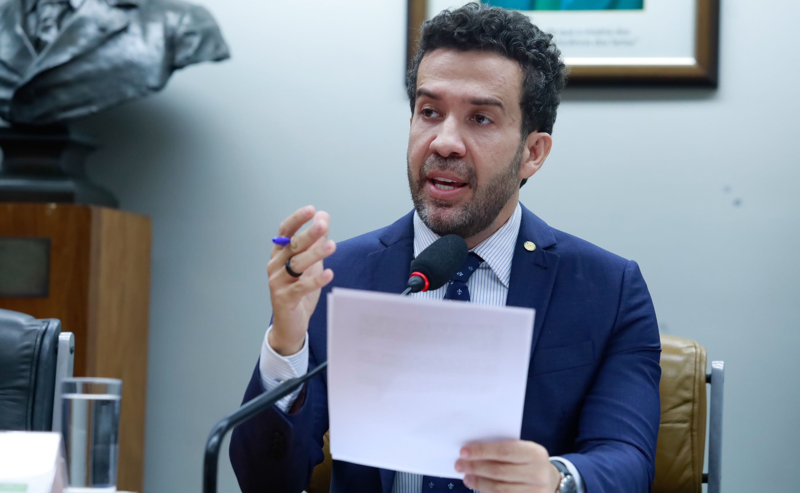 ‘Rachadinha’: Janones admite irregularidade e fecha acordo para escapar de condenação