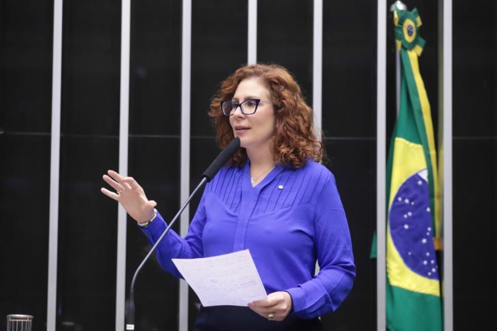 Líder do PT pede cassação imediata do mandato de Zambelli