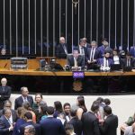 Câmara aprova urgência para reavaliação de benefícios fiscais